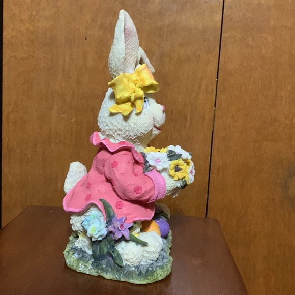 SPRING BUNNY BRINGING YOU A BUSHEL OF FLOWERS- Cute Mantel / Tabletop piece - Picture 6 of 10